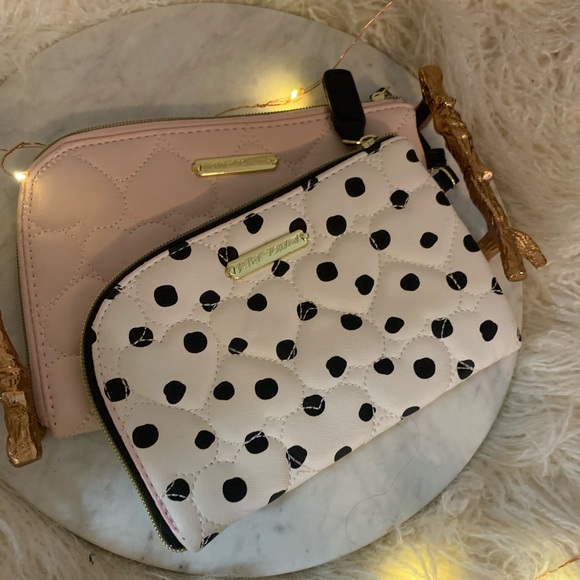 Betsey Johnson Flat Cosmetic Duo Heart Stitched - Picture 1 of 5